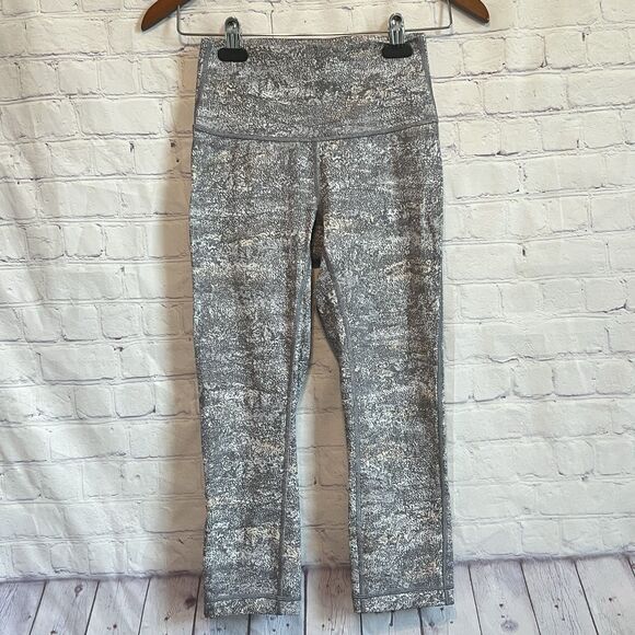 Lululemon Women 4 Wunder Under High-rise Gray/Black Heather Capri - Picture 1 of 6